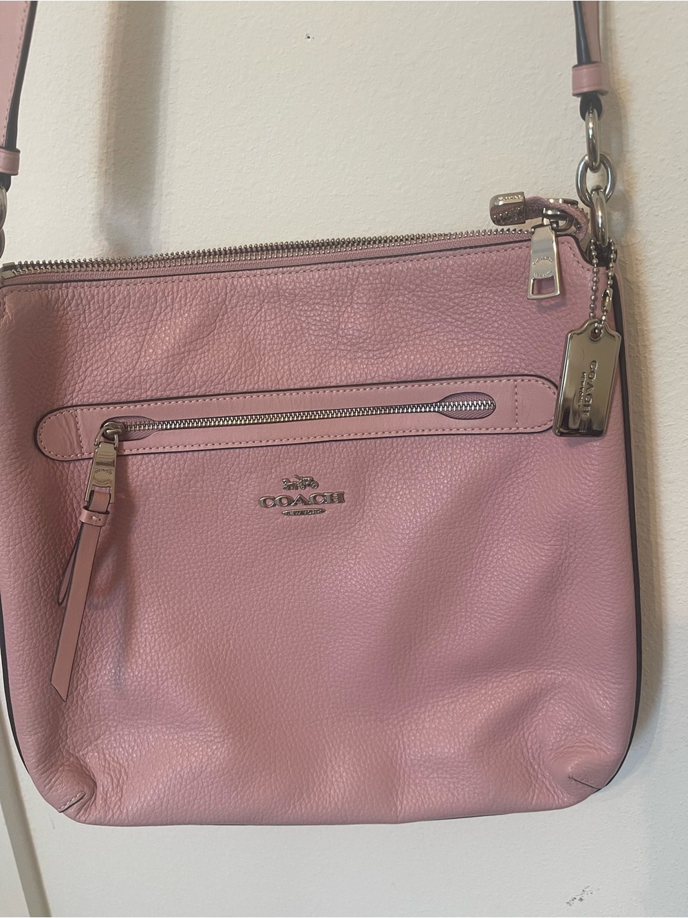 Coach Mae file Pink Pebbled Leather Crossbody Bag